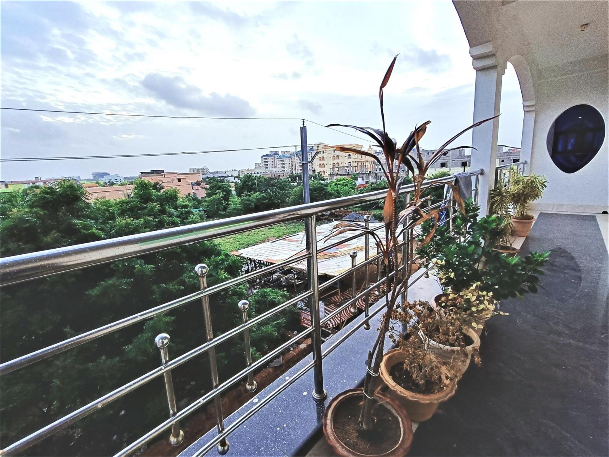 Goroomgo Krishna Residency Puri Near Sea Beach - Spacious Room With Excellent Service Awarded - Best Seller Extérieur photo